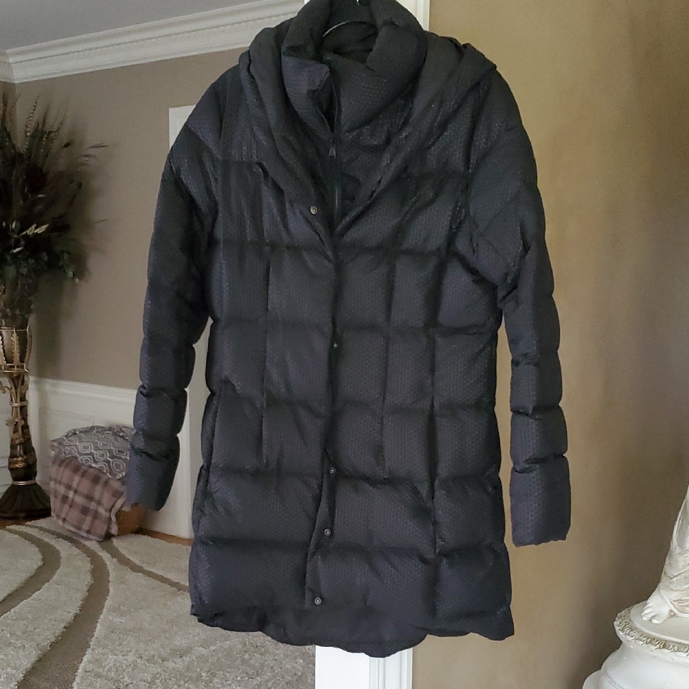 Women’s North Face Quilted Long Puffer Coat - Black W Poka Dots